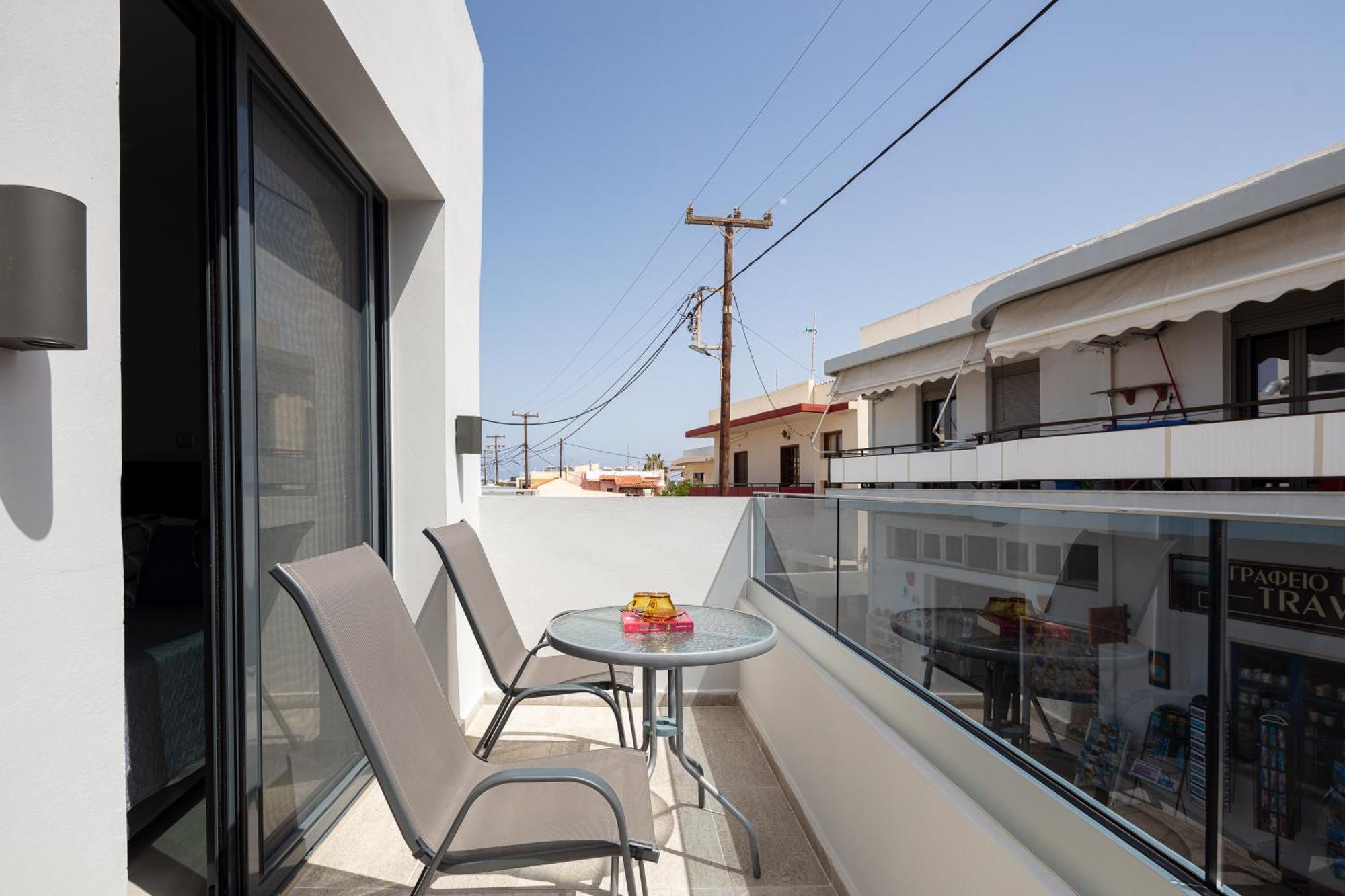 Nick And Helen Apartment Perivolia  Екстериор снимка