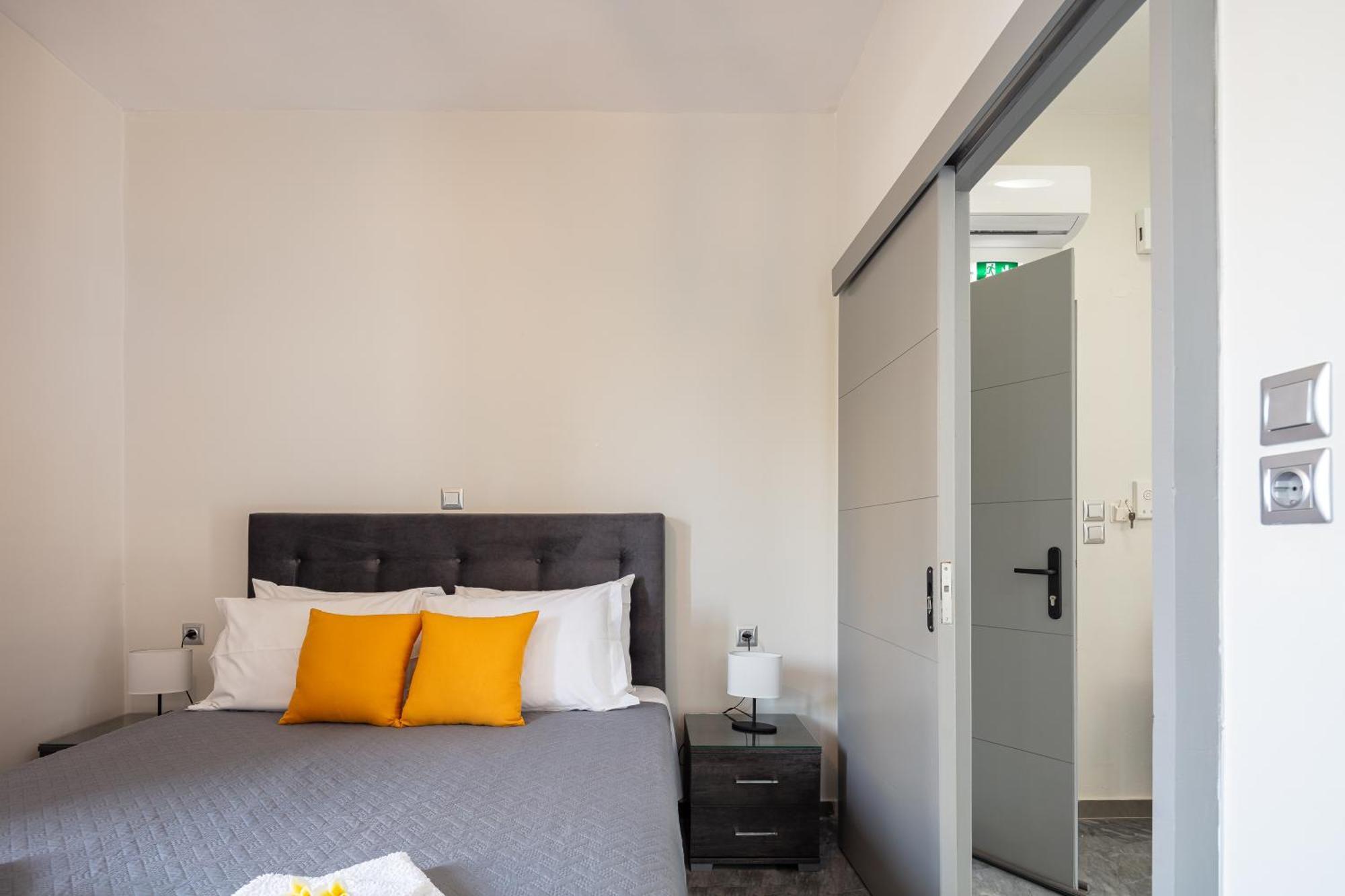 Nick And Helen Apartment Perivolia  Екстериор снимка