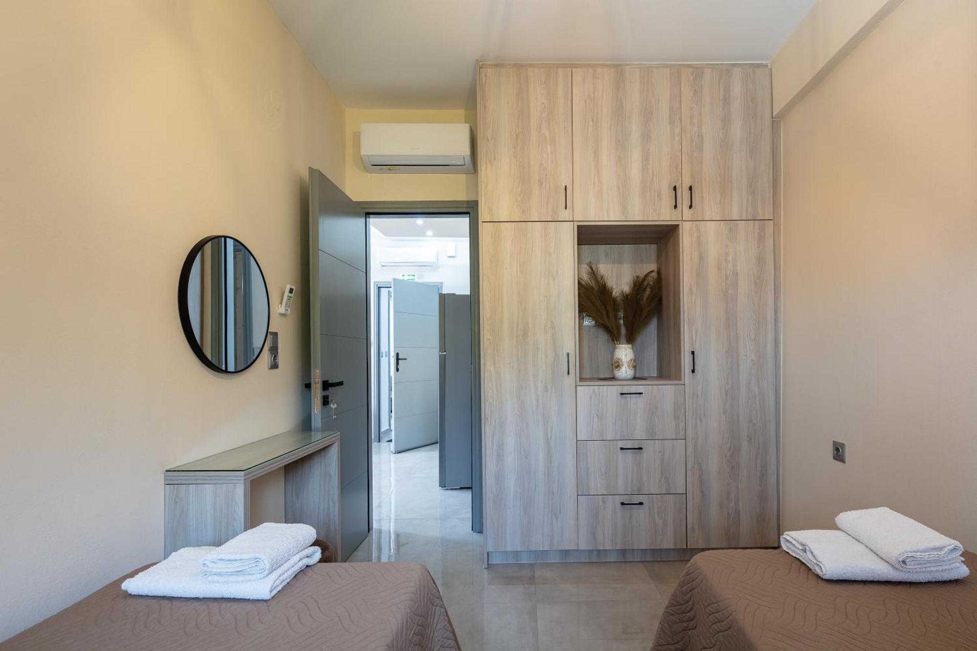 Nick And Helen Apartment Perivolia  Екстериор снимка